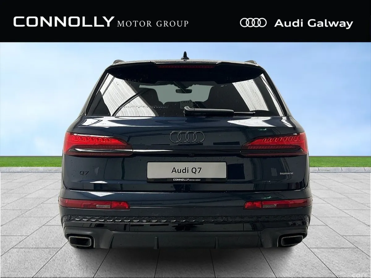 Audi Q7 SUV, Petrol Plug-in Hybrid, 2027, Blue