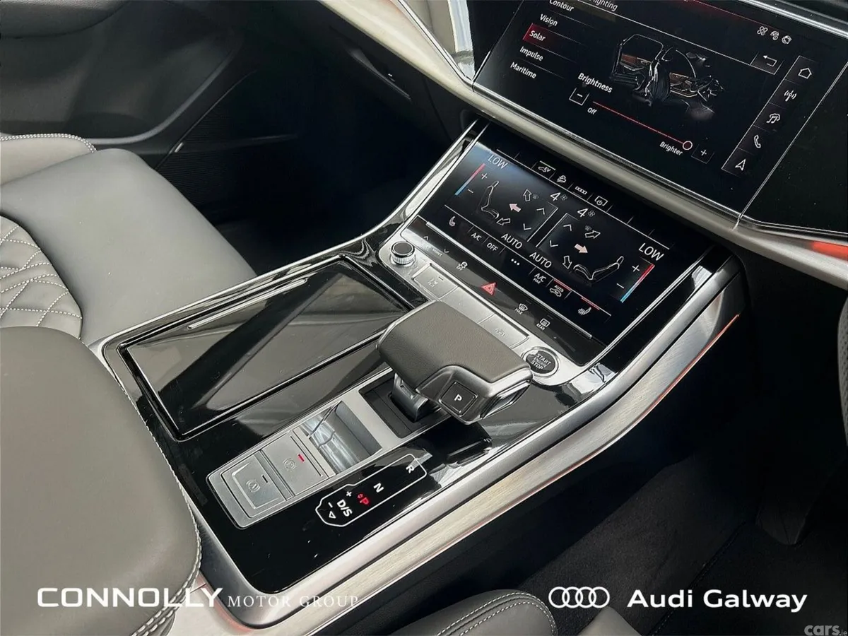 Audi Q7 SUV, Petrol Plug-in Hybrid, 2027, Blue