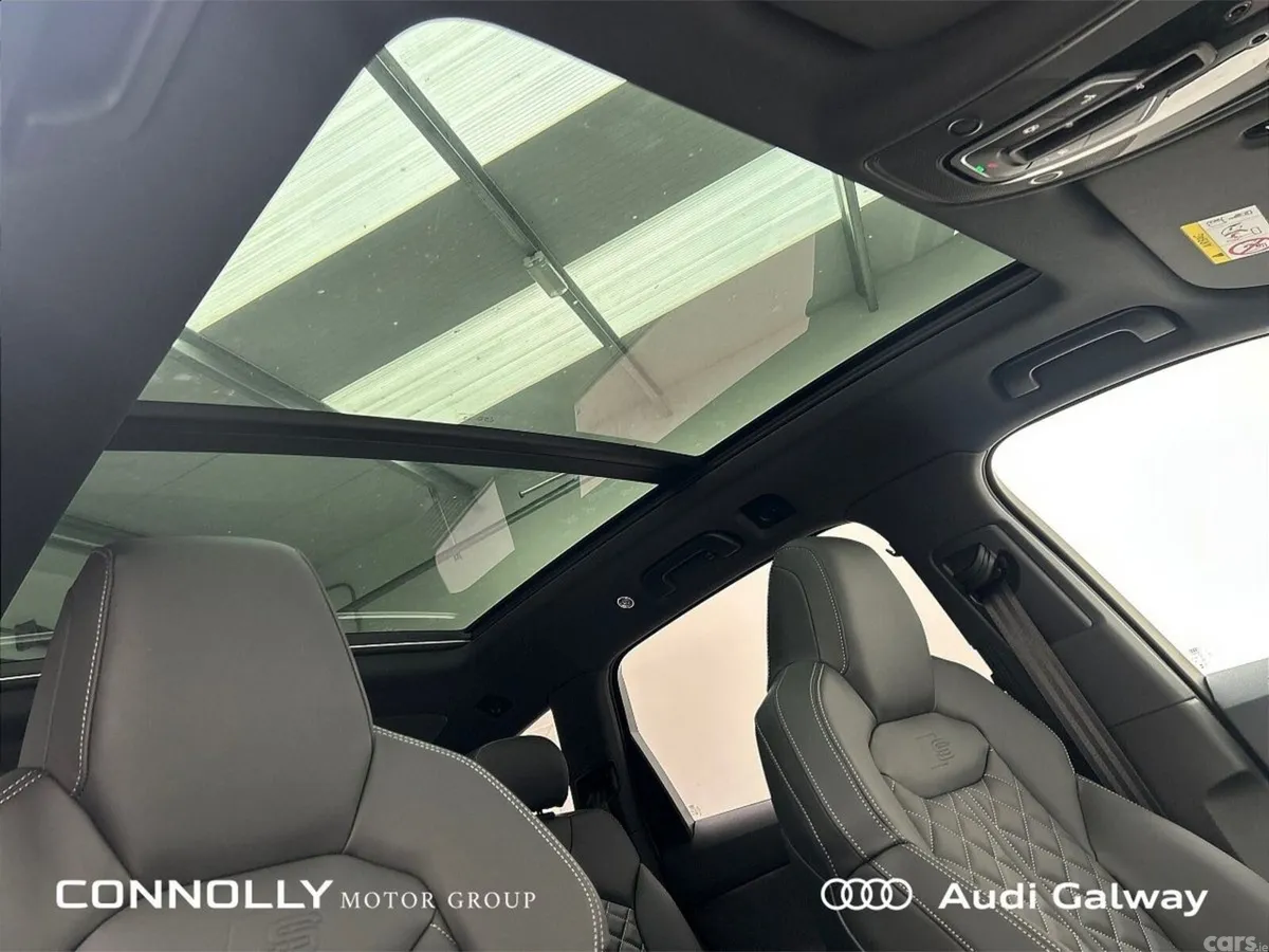Audi Q7 SUV, Petrol Plug-in Hybrid, 2027, Blue