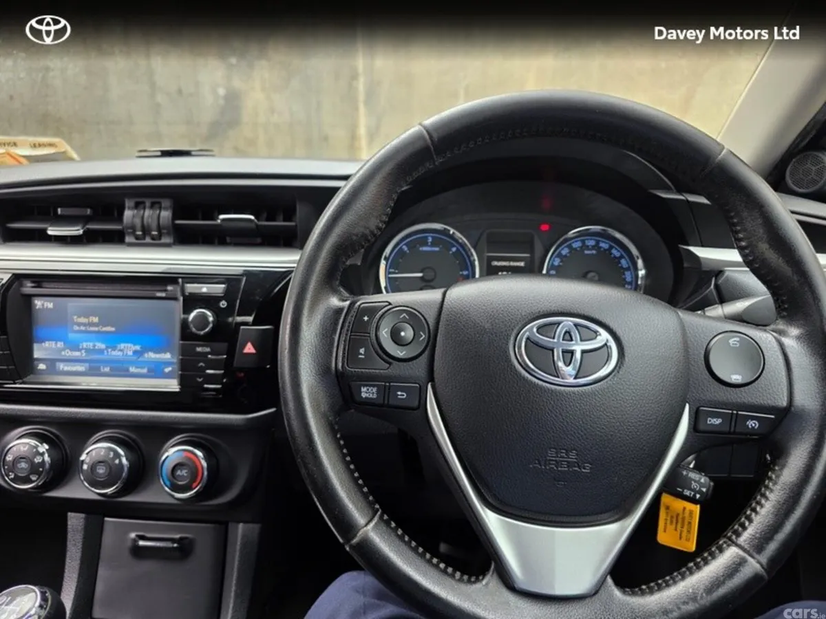 Toyota Corolla Saloon, Diesel, 2016, Bronze