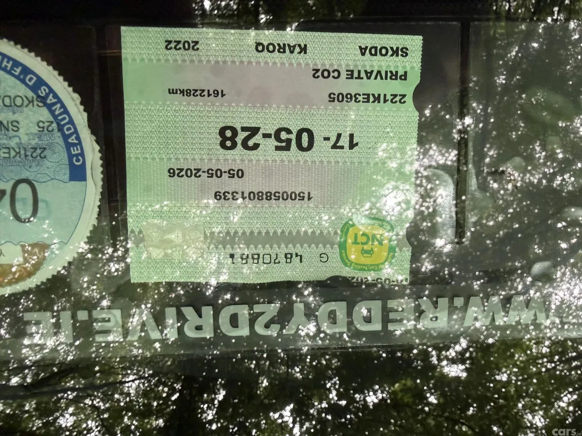 Skoda Karoq SUV, Diesel, 2022, Grey