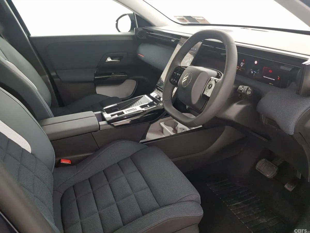 Citroen C5 Aircross MPV, Petrol Hybrid, 2026, Blue