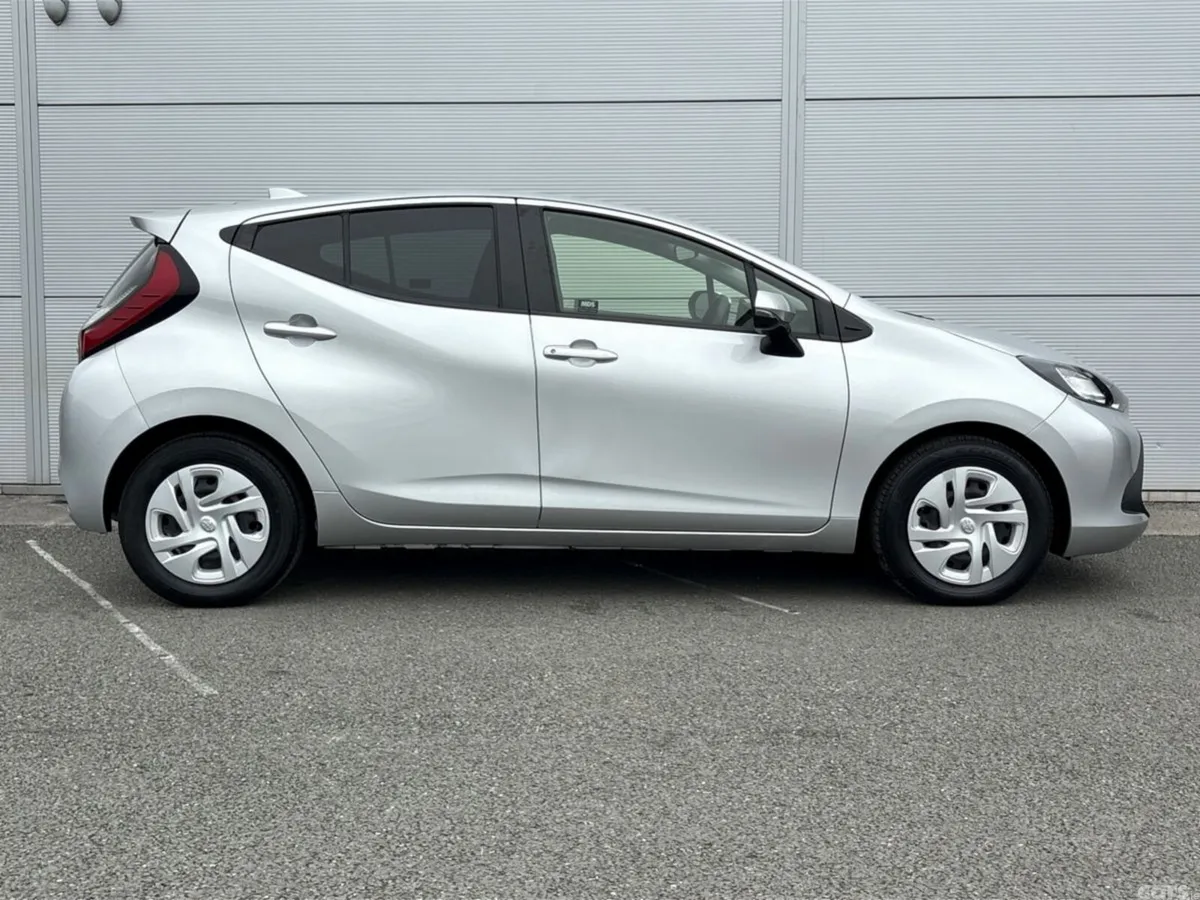Toyota Aqua Hatchback, Petrol Hybrid, 2022, Silver