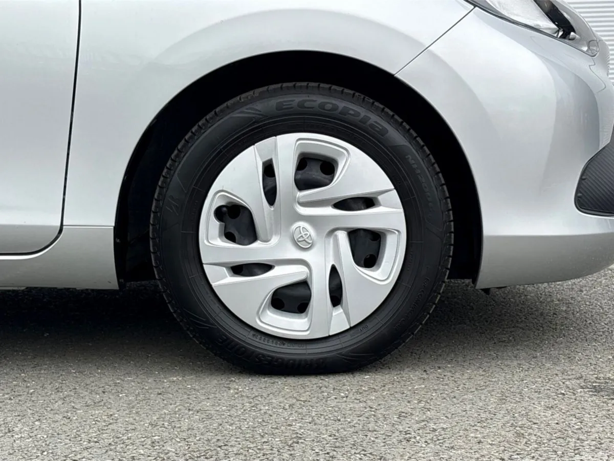 Toyota Aqua Hatchback, Petrol Hybrid, 2022, Silver