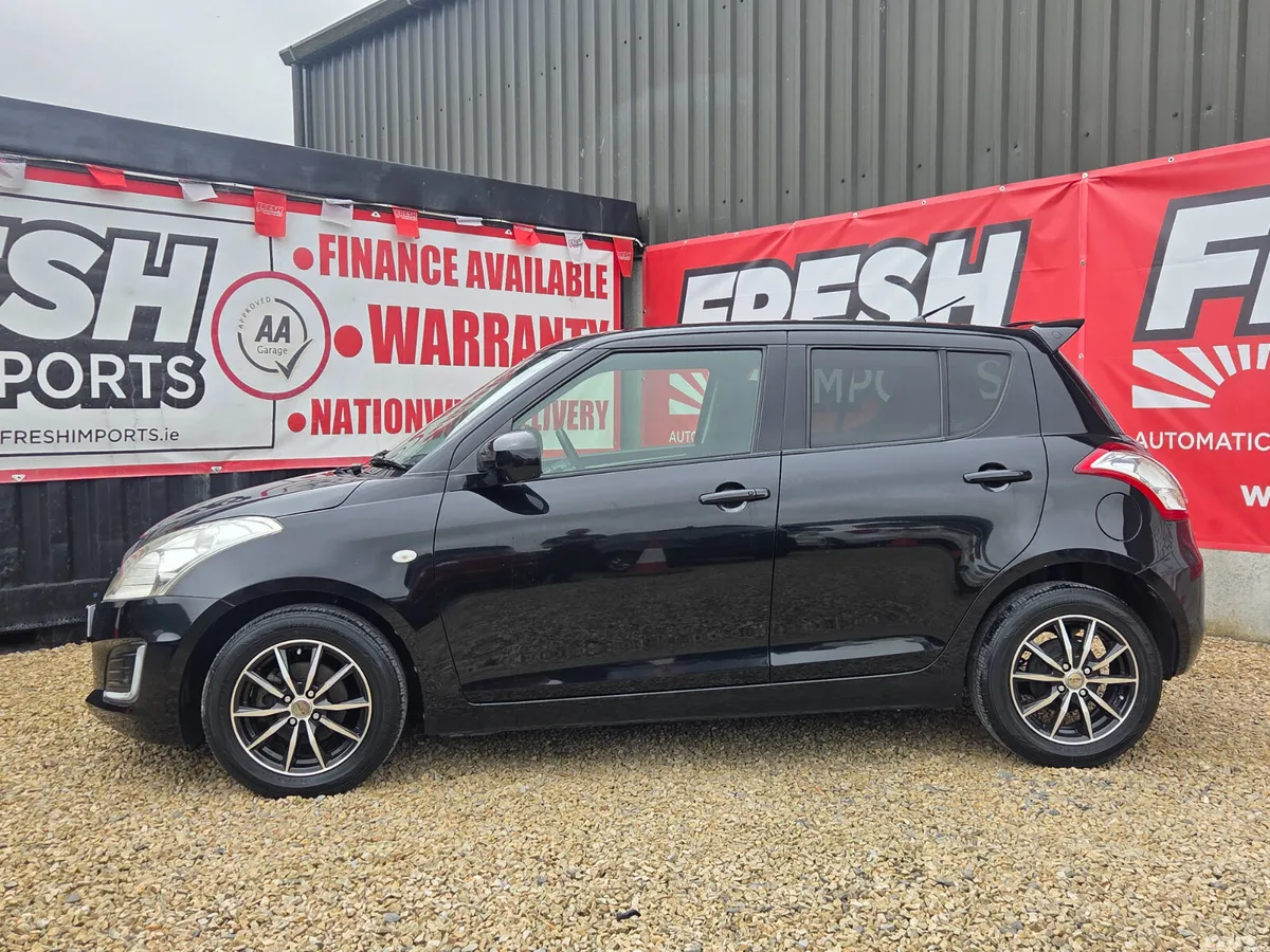 Suzuki Swift Hatchback, Petrol, 2015, Black