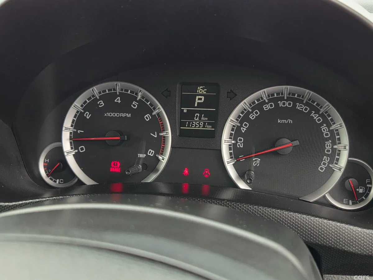 Suzuki Swift Hatchback, Petrol, 2015, Black
