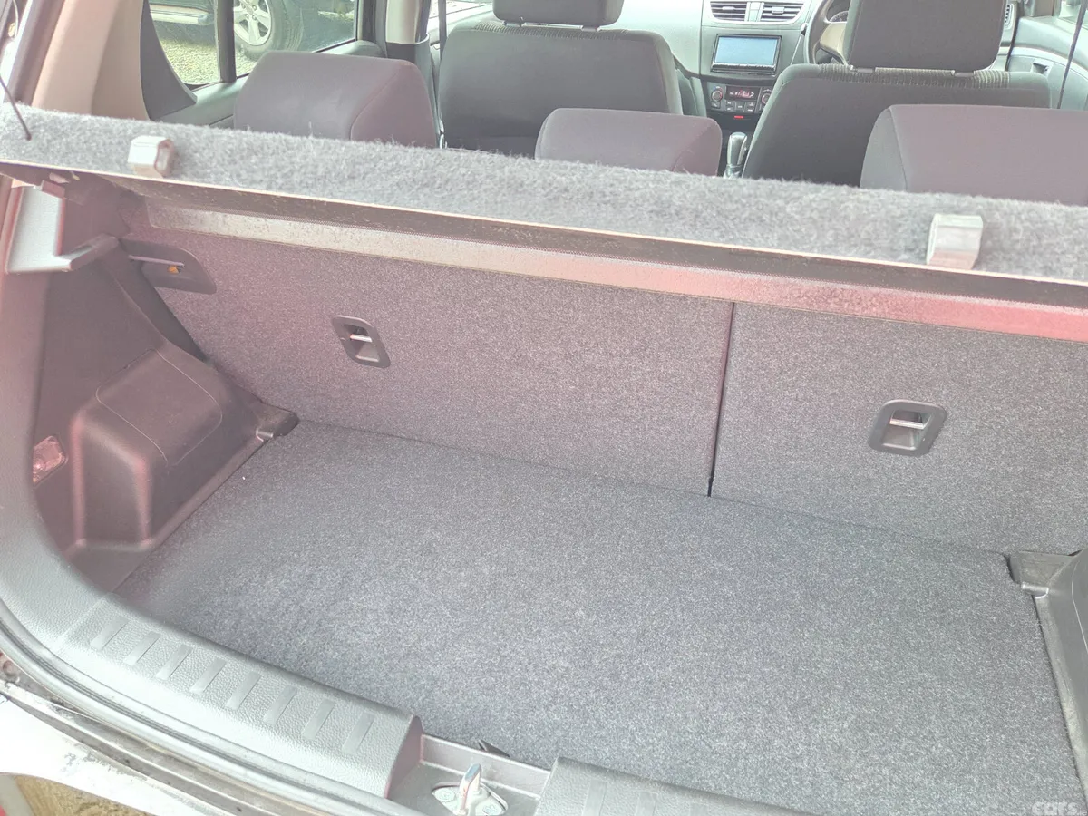 Suzuki Swift Hatchback, Petrol, 2015, Black