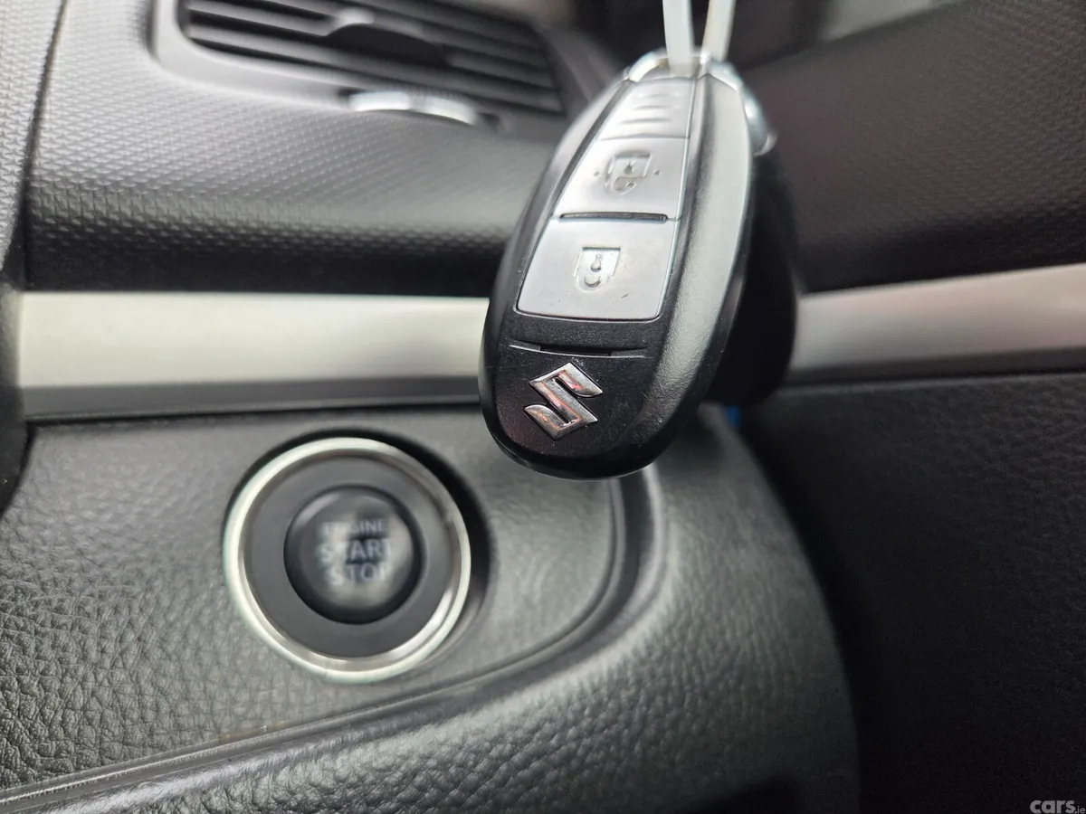 Suzuki Swift Hatchback, Petrol, 2015, Black