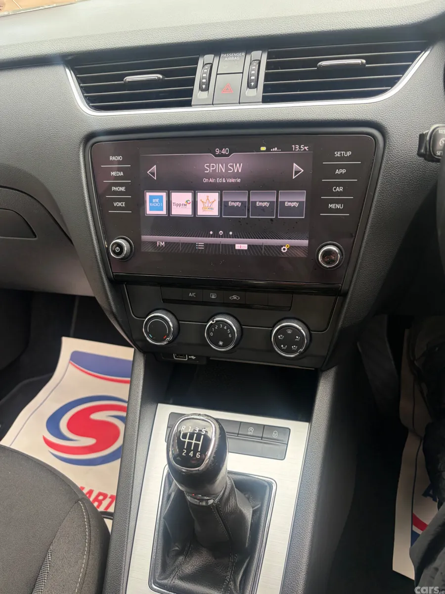 Skoda Octavia Saloon, Diesel, 2019, Blue