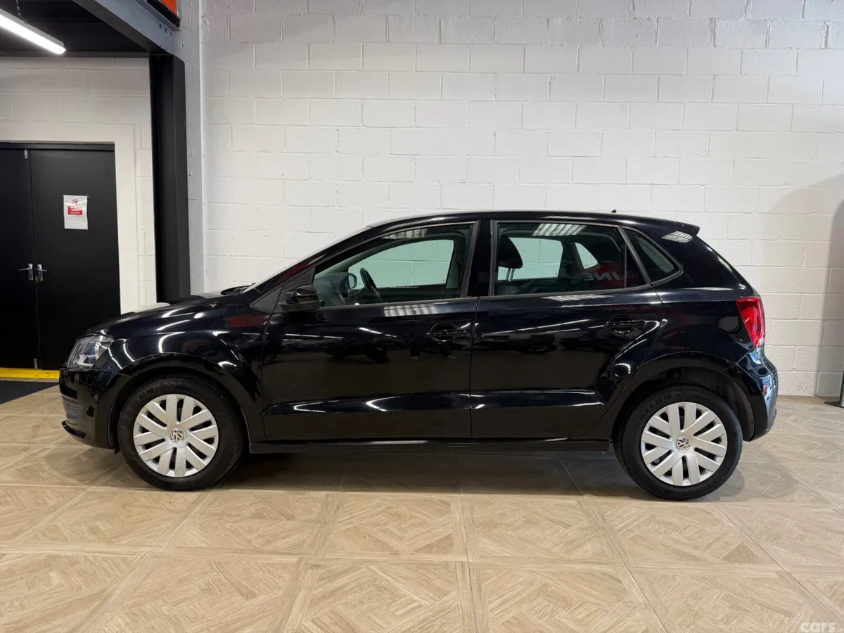 Volkswagen Polo Hatchback, Petrol, 2013, Black