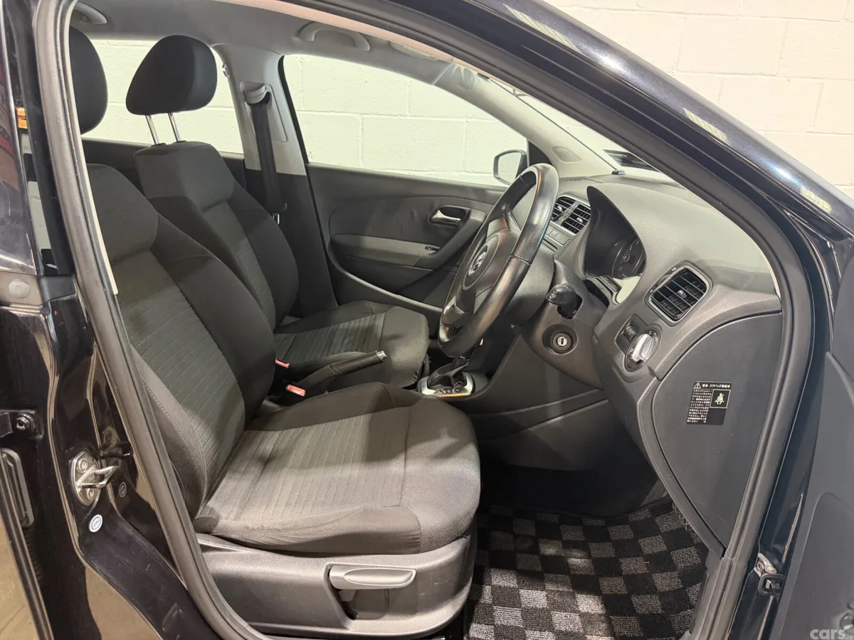 Volkswagen Polo Hatchback, Petrol, 2013, Black