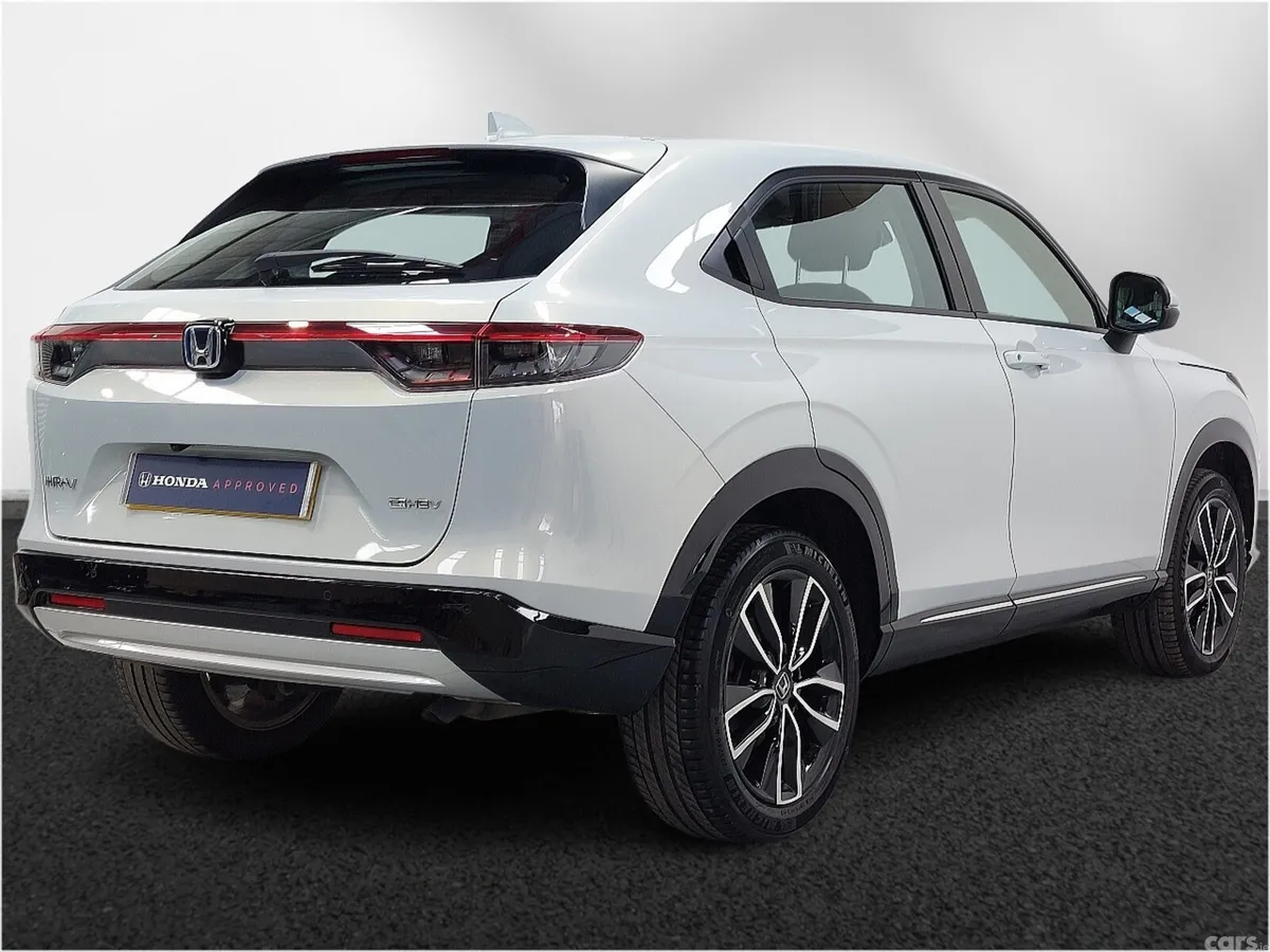 Honda HR-V Hatchback, Petrol Hybrid, 2022, White