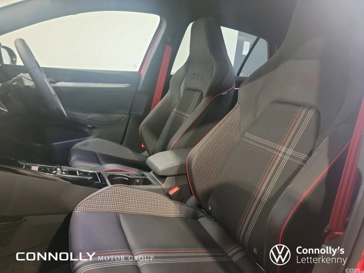 Volkswagen Golf Estate, Petrol, 2026, Red