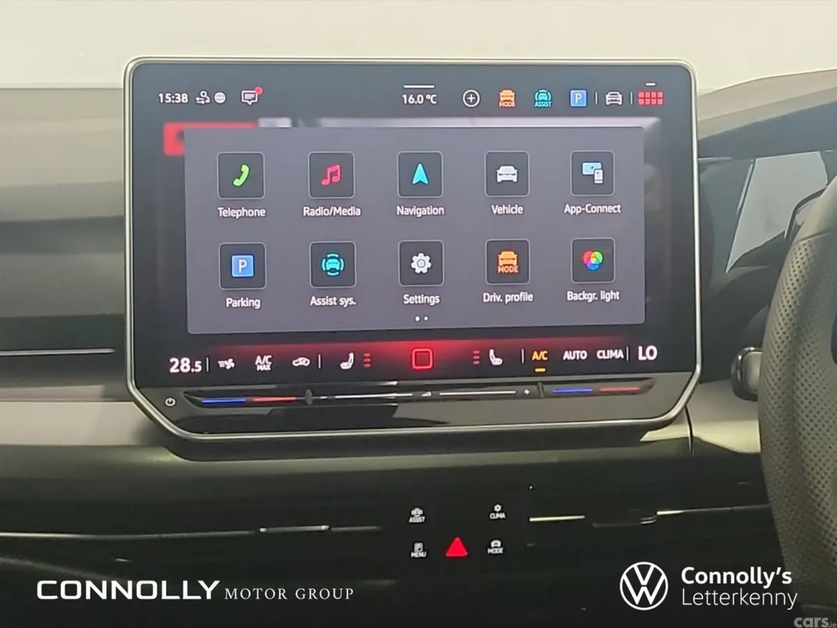Volkswagen Golf Estate, Petrol, 2026, Red