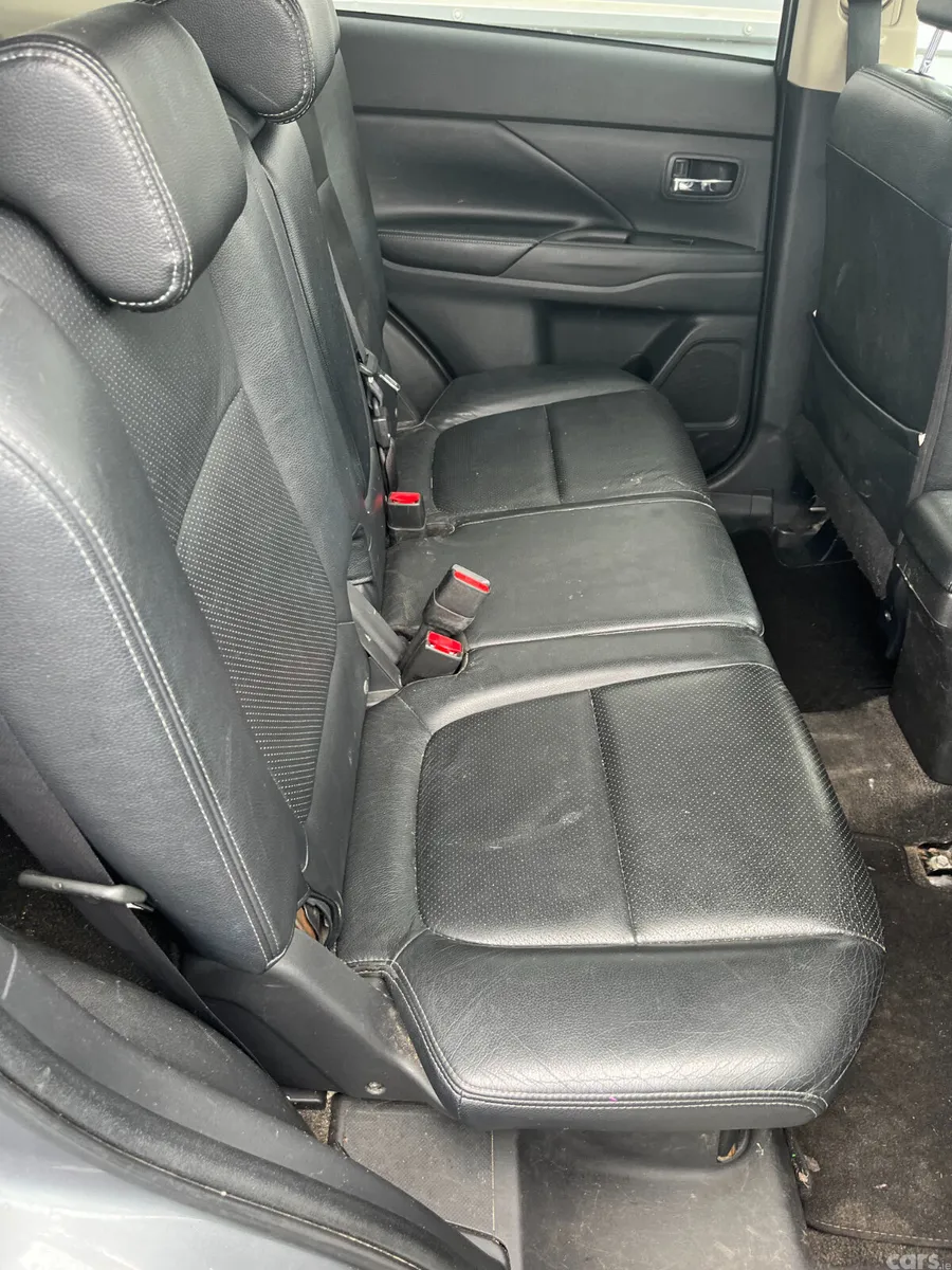 Mitsubishi Outlander SUV, Diesel, 2014, Grey