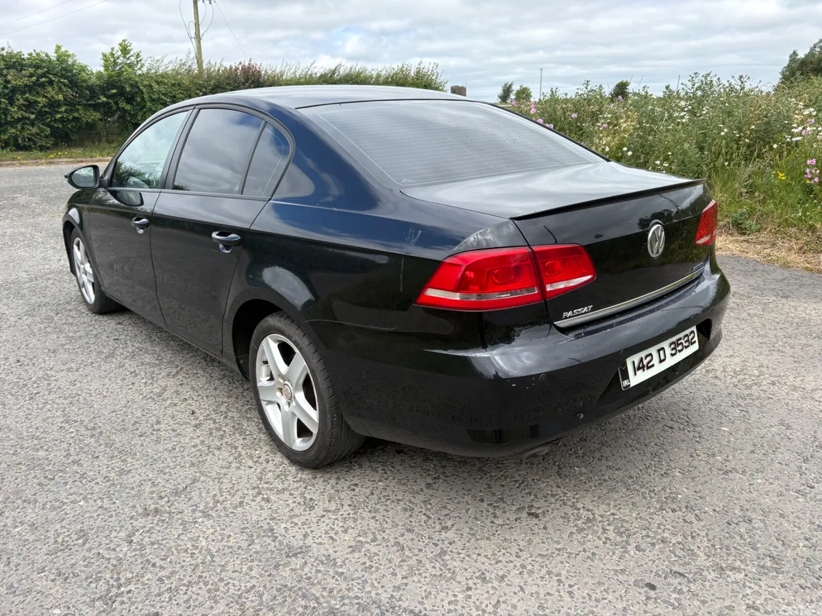 Volkswagen Passat Saloon, Diesel, 2014, Black