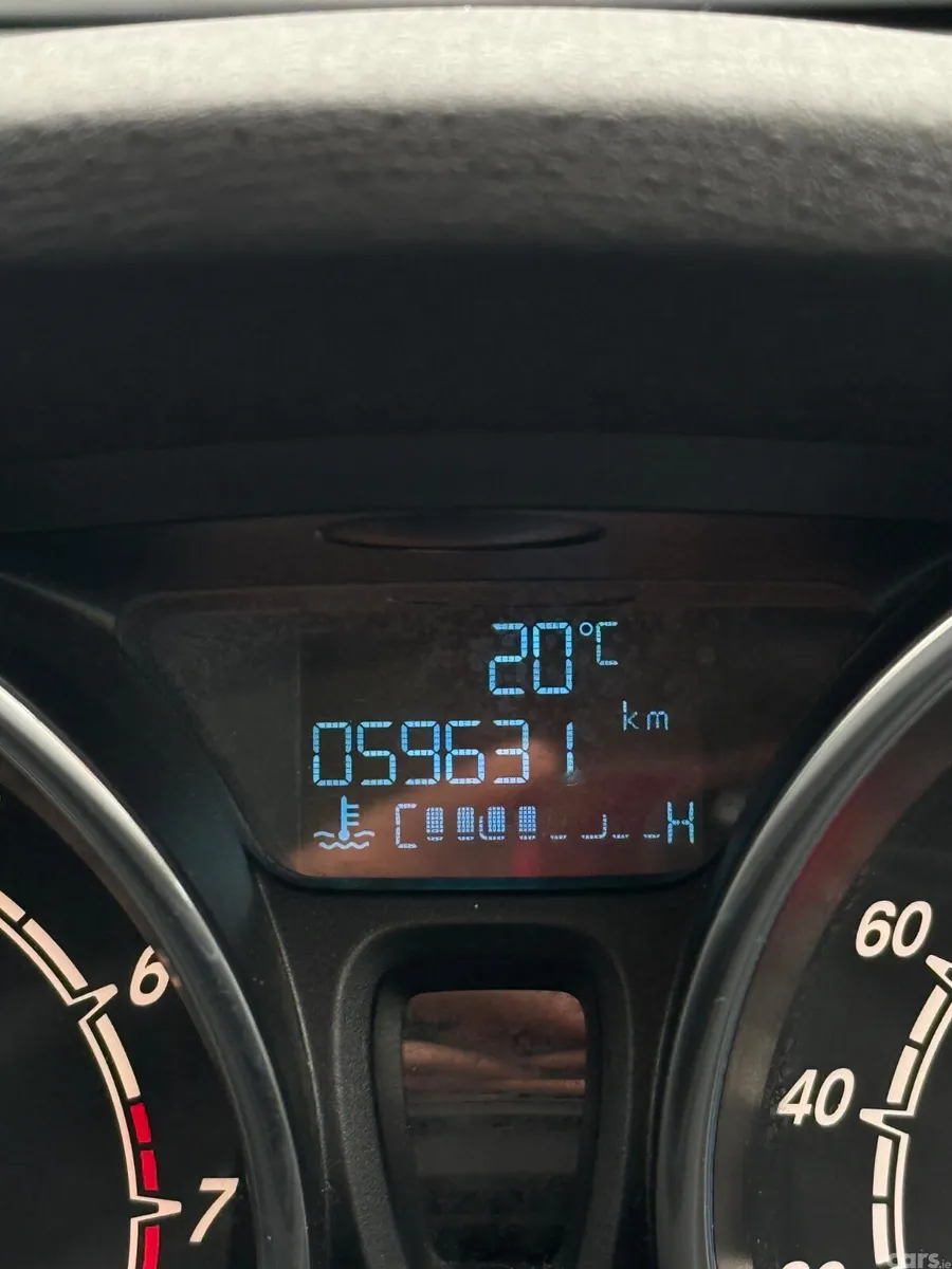 Ford Fiesta Hatchback, Petrol, 2016, White