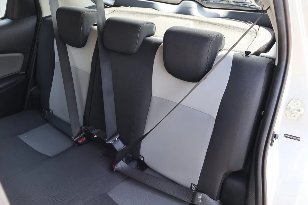 Toyota Yaris MPV, Petrol Hybrid, 2018, Grey