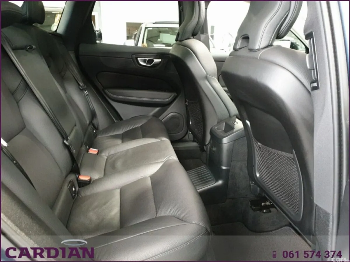 Volvo XC60 SUV, Petrol Hybrid, 2025, Blue