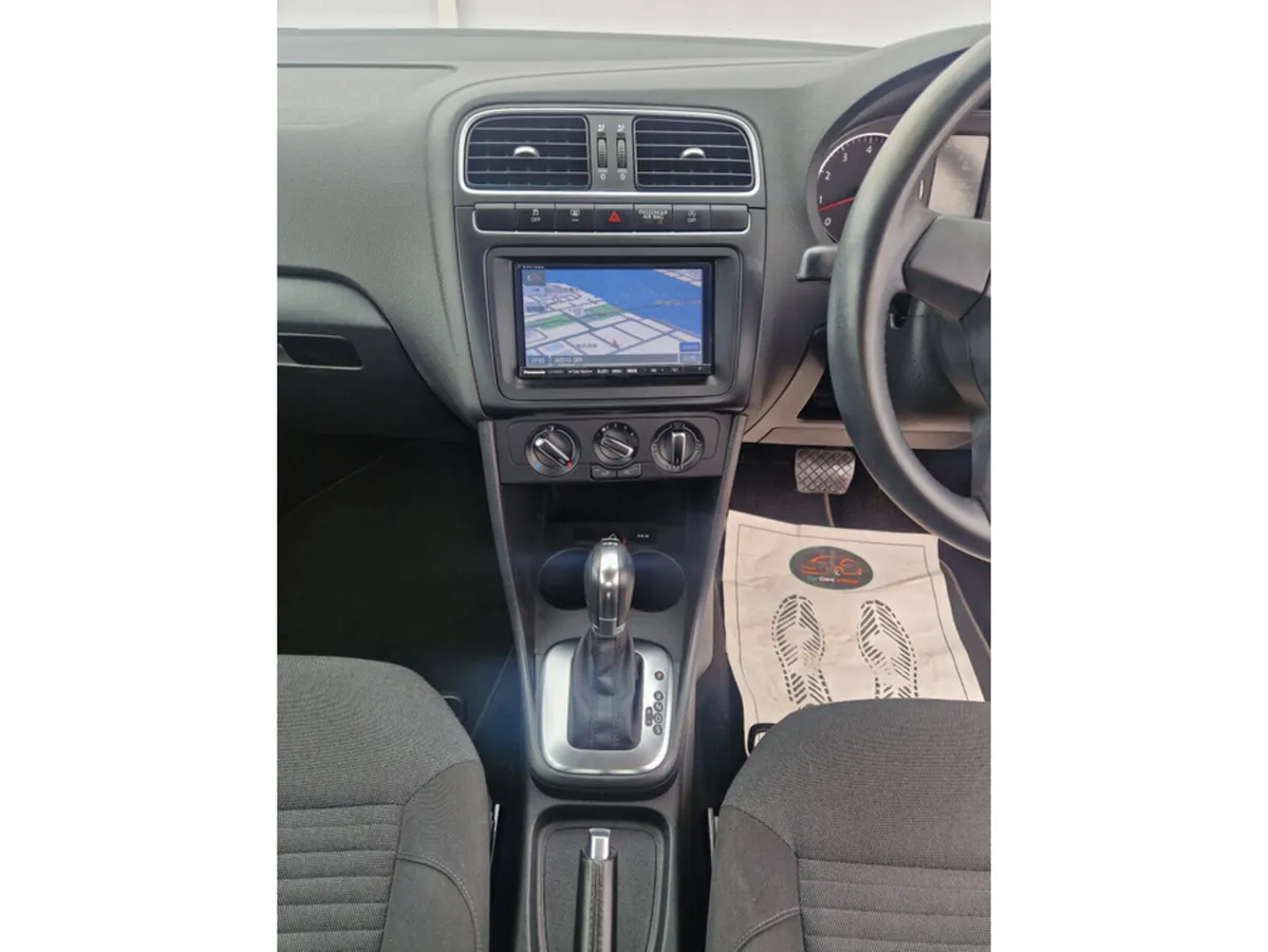 Volkswagen Polo Hatchback, Petrol, 2014, Red