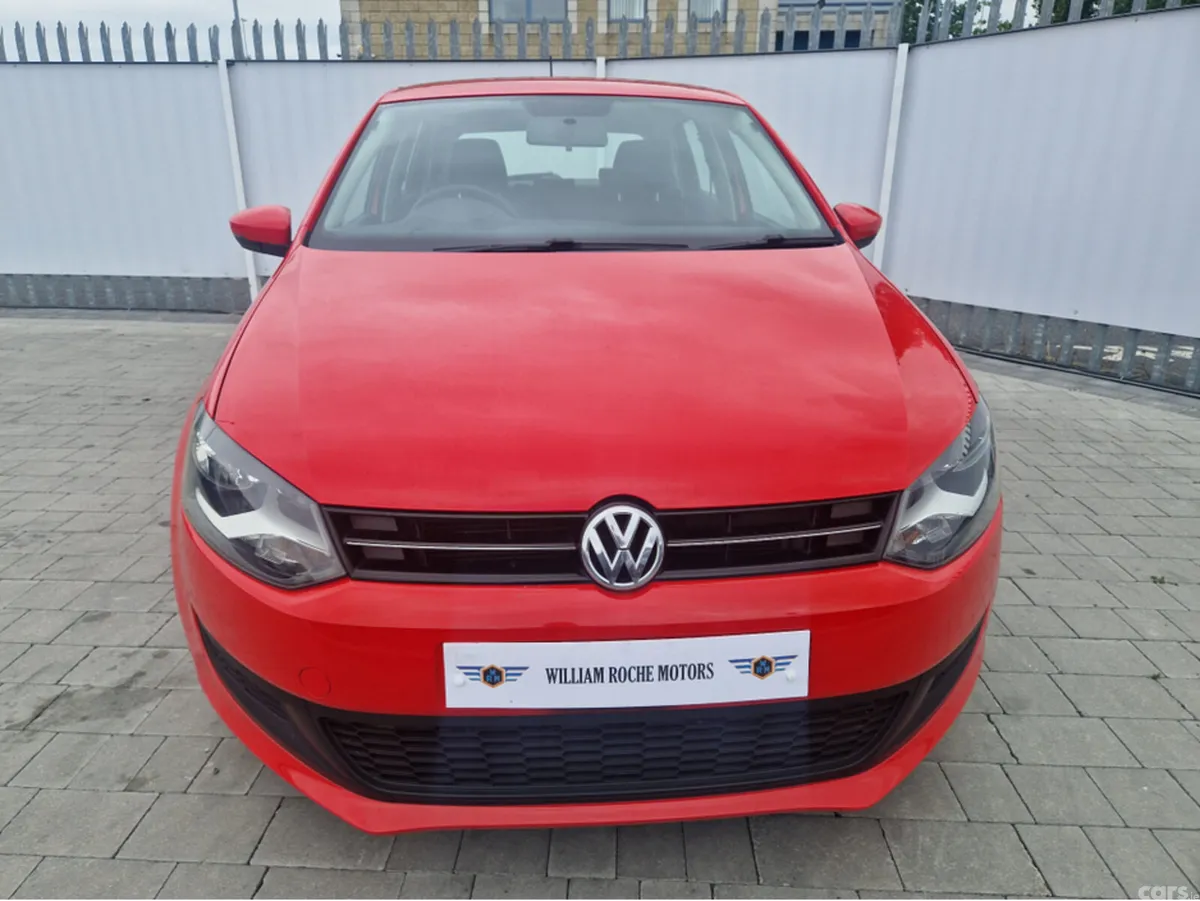 Volkswagen Polo Hatchback, Petrol, 2014, Red