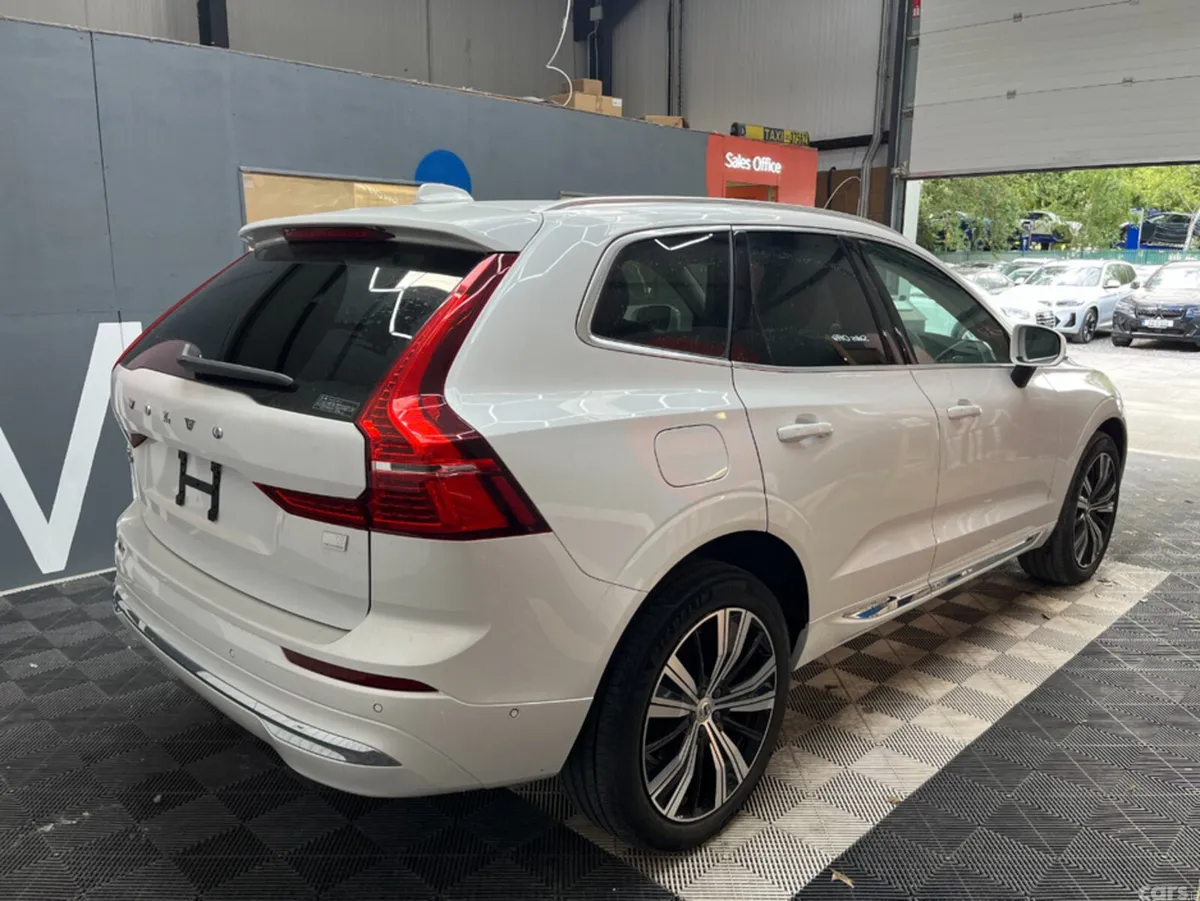 Volvo XC60 SUV, Petrol Plug-in Hybrid, 2021, White