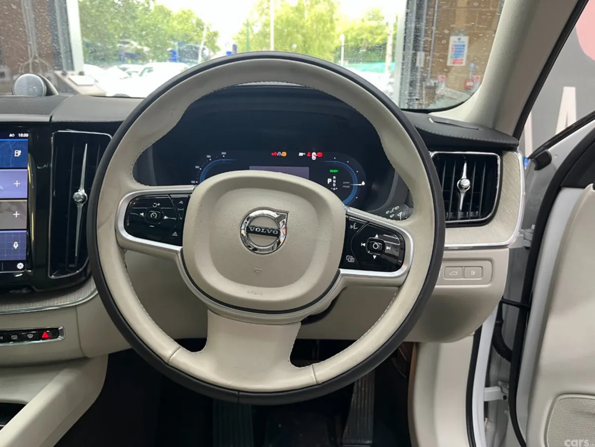 Volvo XC60 SUV, Petrol Plug-in Hybrid, 2021, White