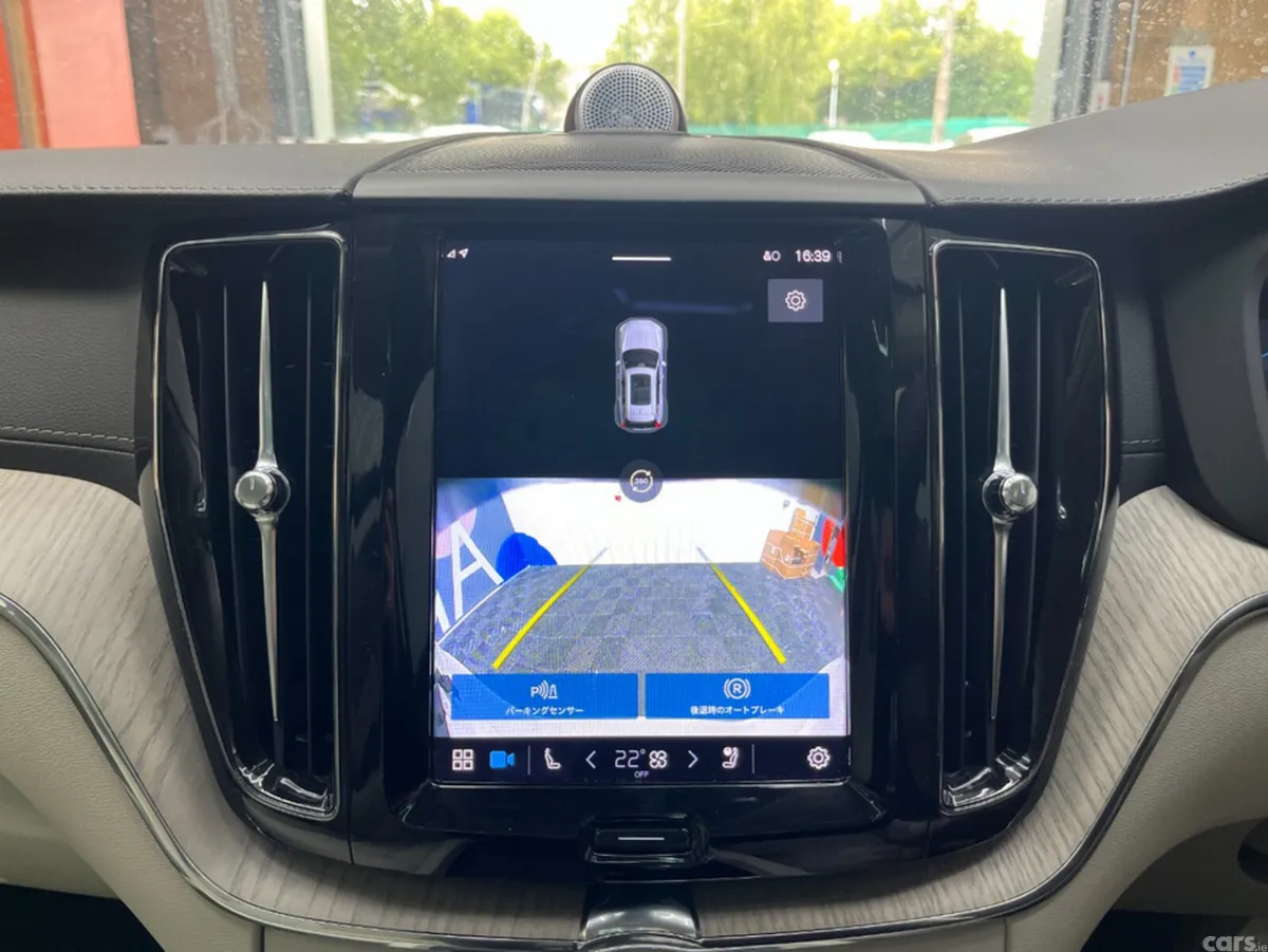 Volvo XC60 SUV, Petrol Plug-in Hybrid, 2021, White
