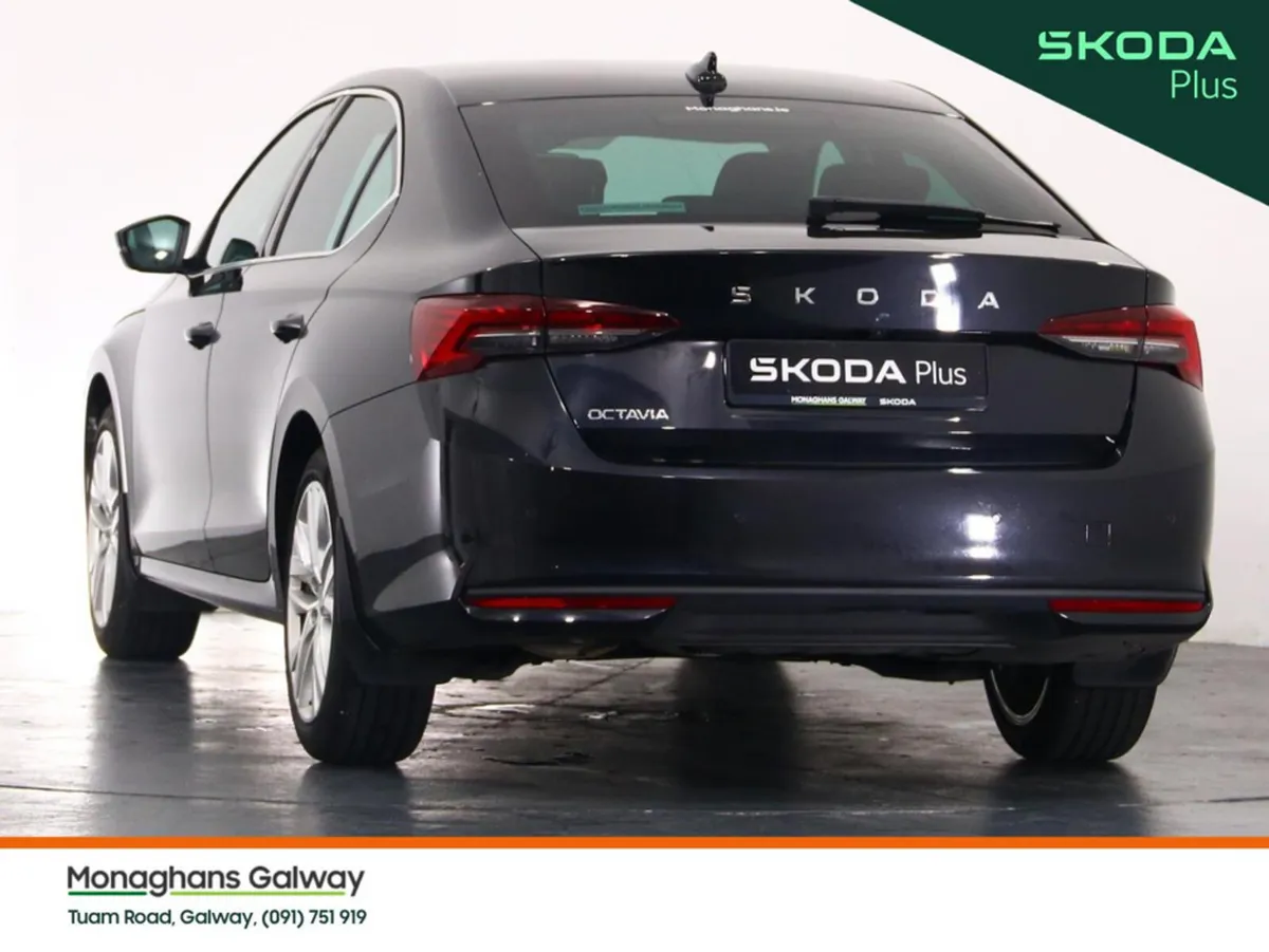 Skoda Octavia Hatchback, Diesel, 2026, Black