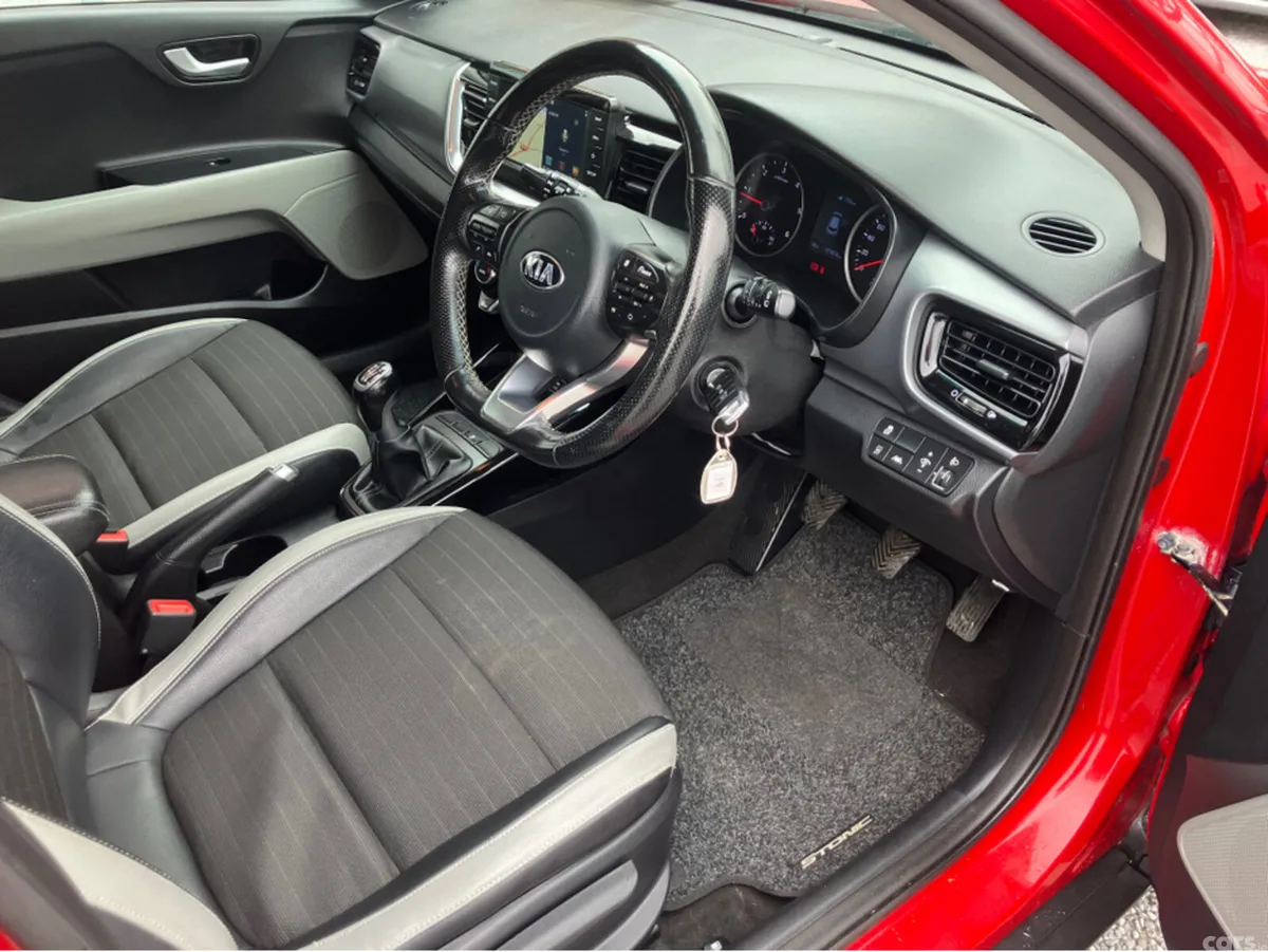 Kia Stonic Estate, Diesel, 2018, Red
