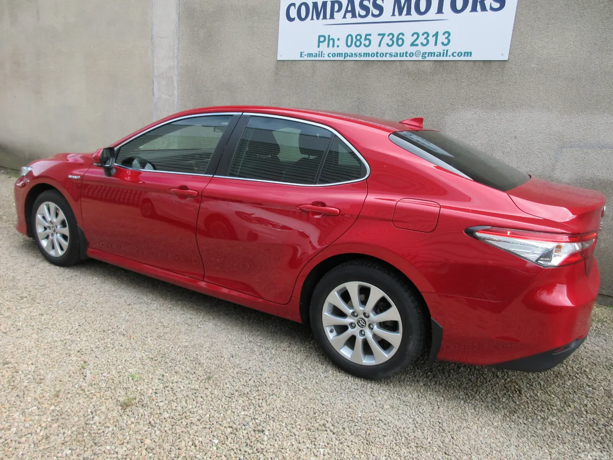 Toyota Camry Saloon, Petrol Hybrid, 2020, Red