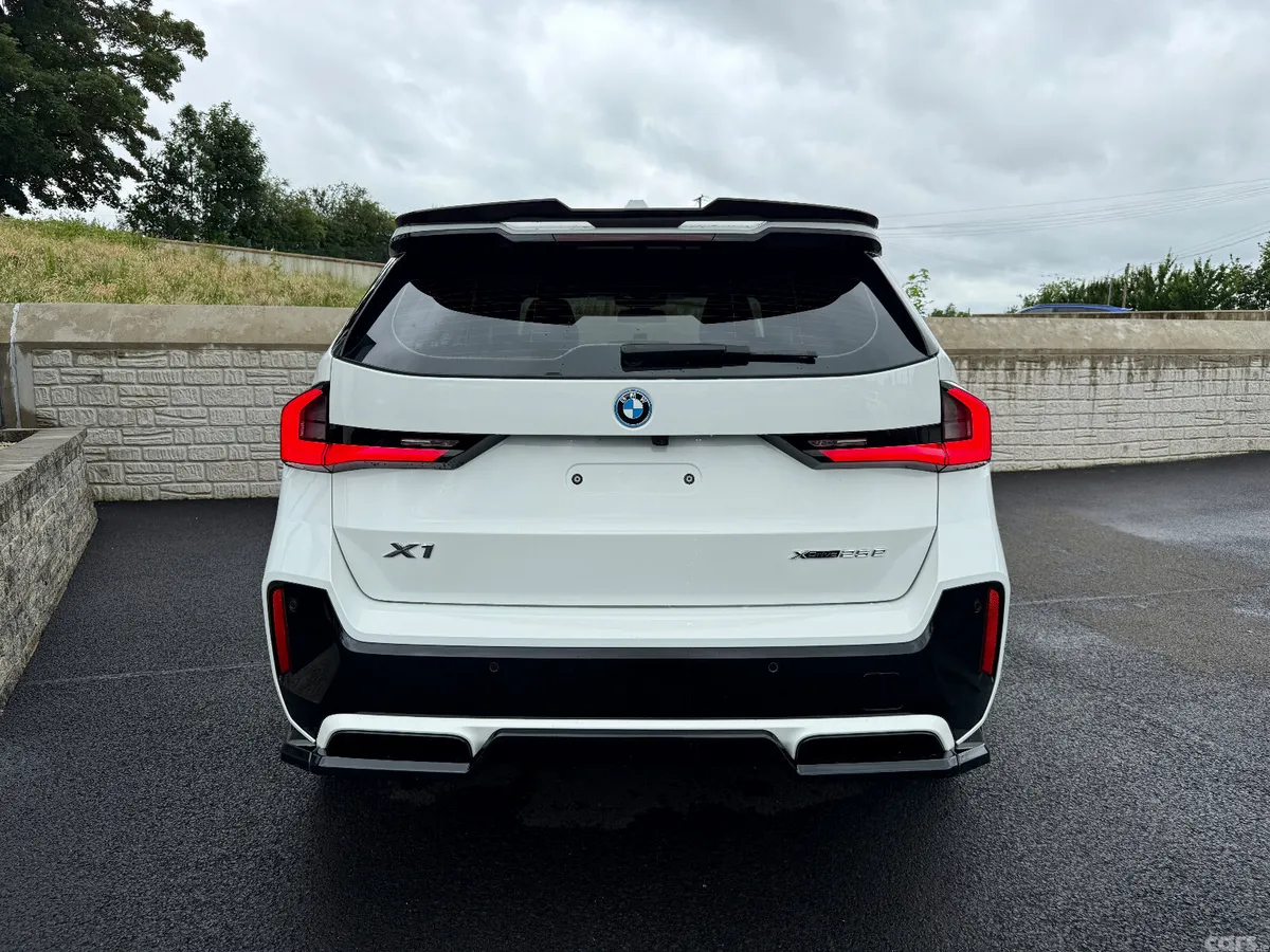 BMW X1 SUV, Petrol Hybrid, 2023, White