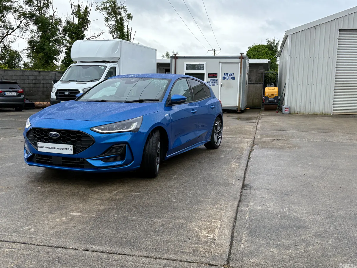 Ford Focus Hatchback, Petrol Plug-in Hybrid, 2024, Blue