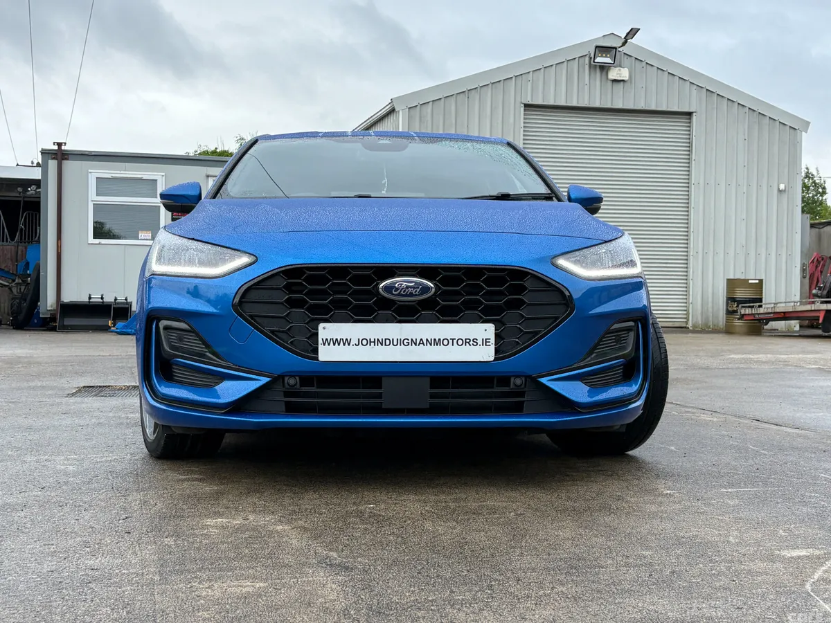 Ford Focus Hatchback, Petrol Plug-in Hybrid, 2024, Blue