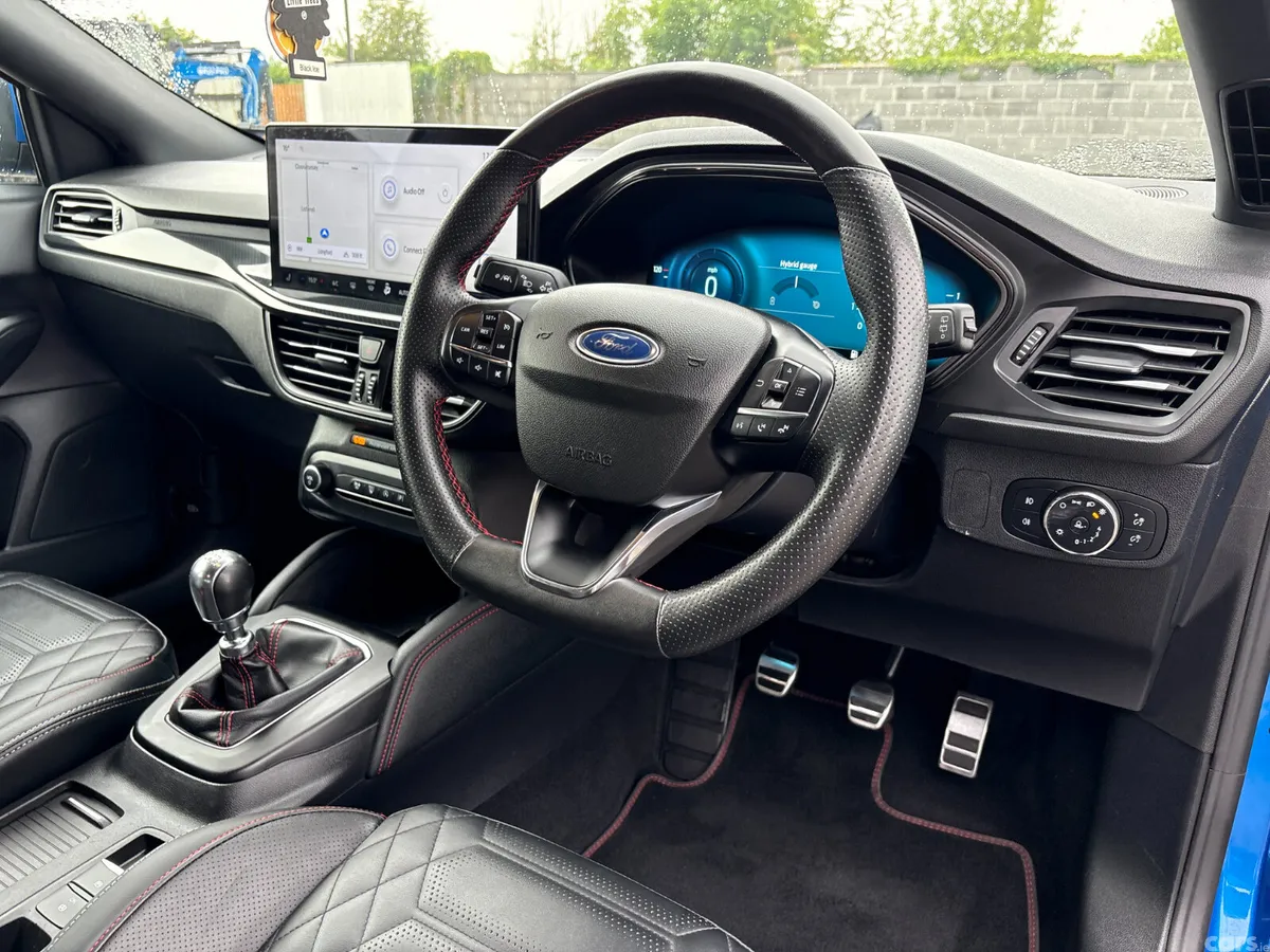 Ford Focus Hatchback, Petrol Plug-in Hybrid, 2024, Blue