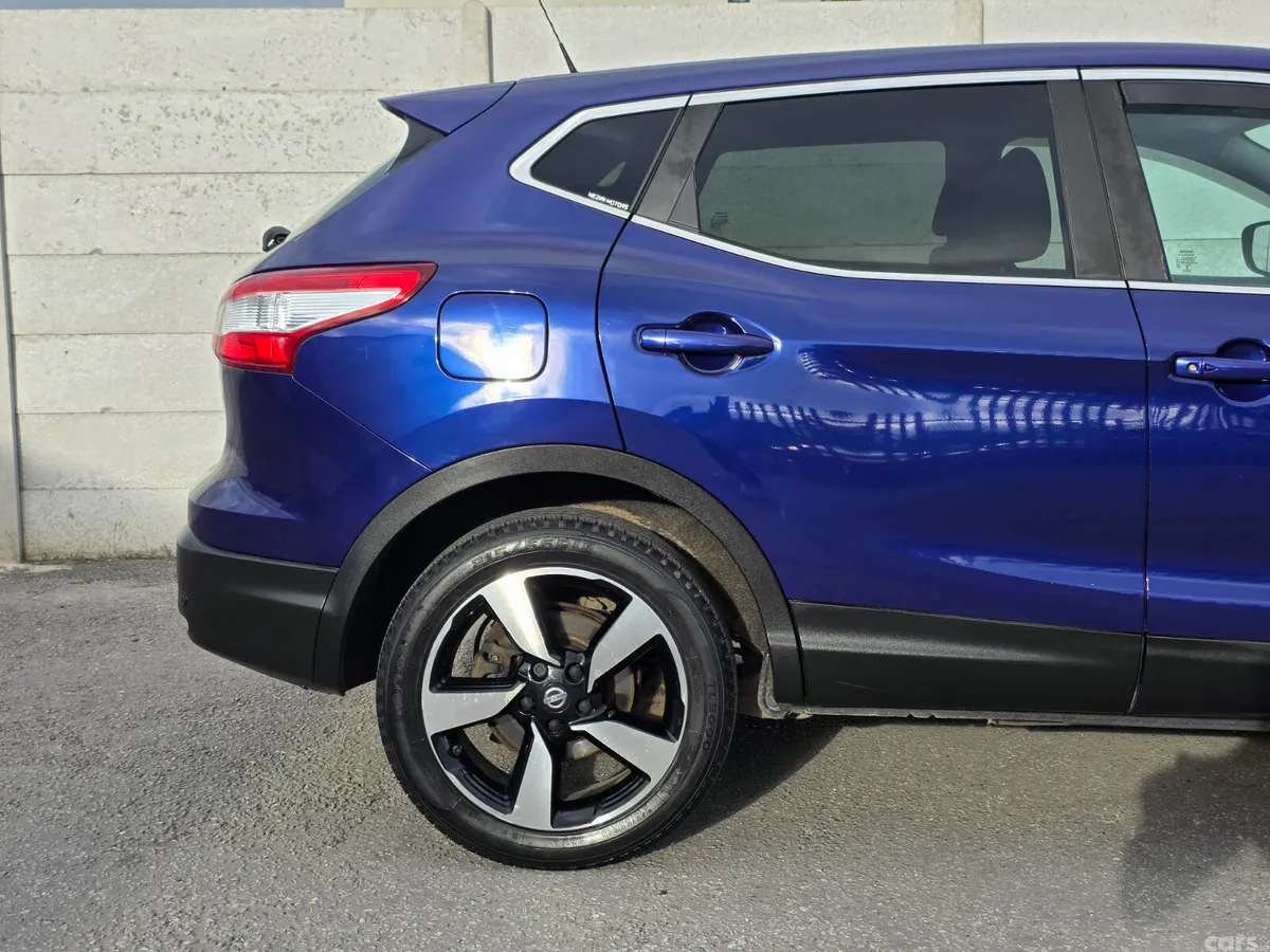 Nissan Qashqai SUV, Diesel, 2017, Blue