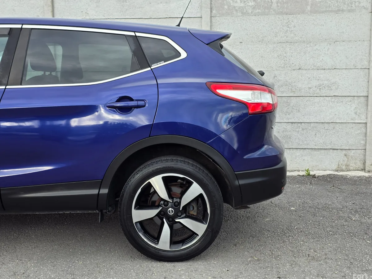 Nissan Qashqai SUV, Diesel, 2017, Blue