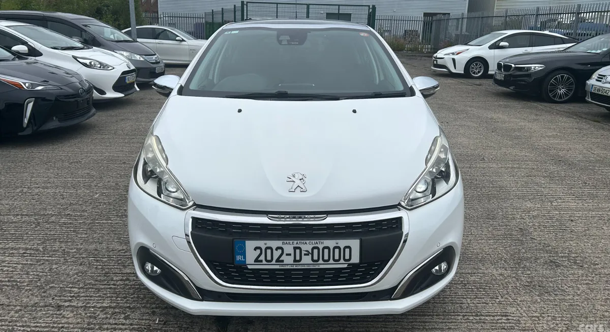 Peugeot 208 Hatchback, Petrol, 2020, White