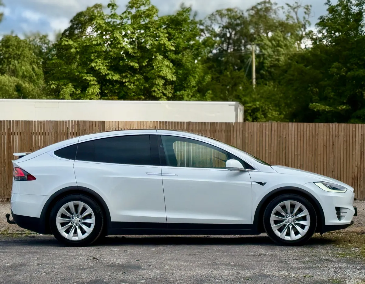 Tesla Model X Hatchback, Electric, 2018, White