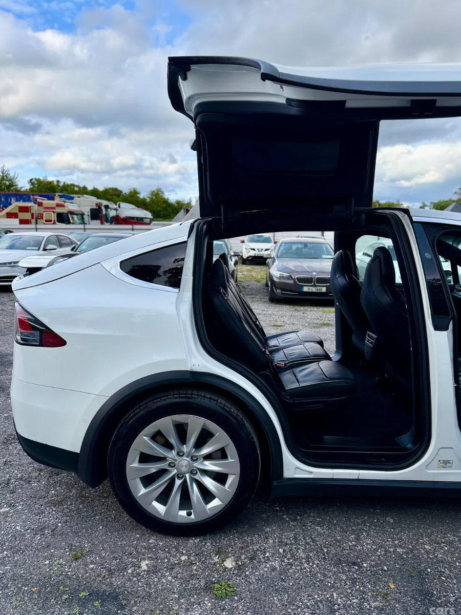 Tesla Model X Hatchback, Electric, 2018, White