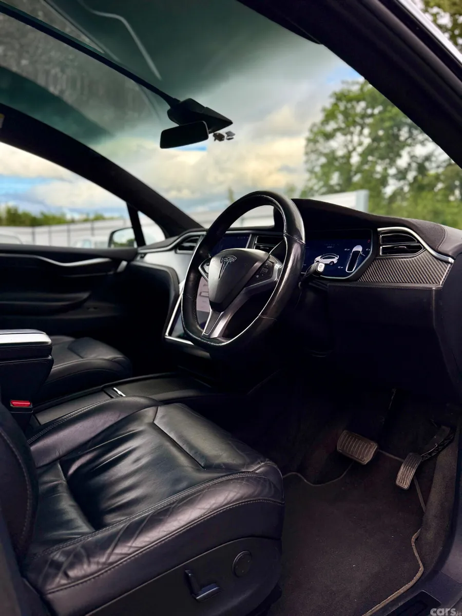Tesla Model X Hatchback, Electric, 2018, White
