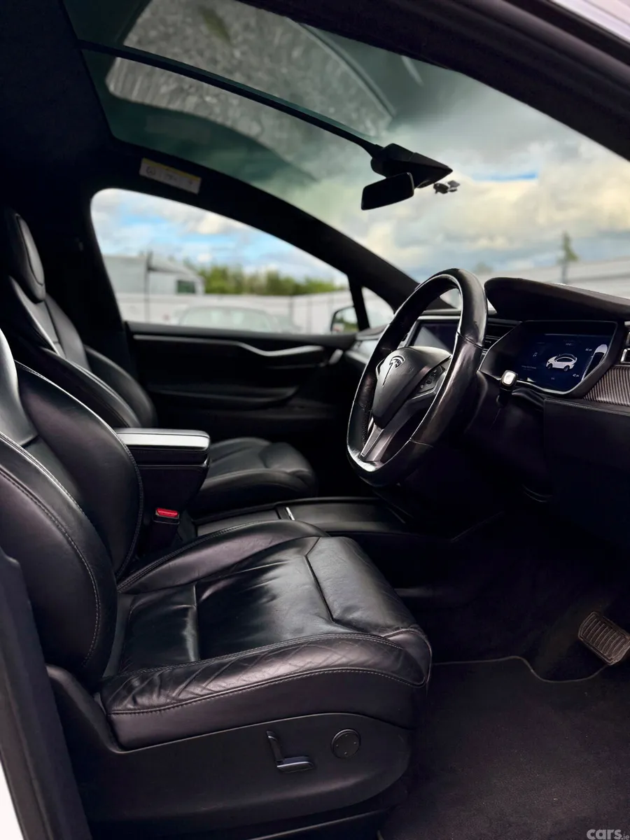 Tesla Model X Hatchback, Electric, 2018, White