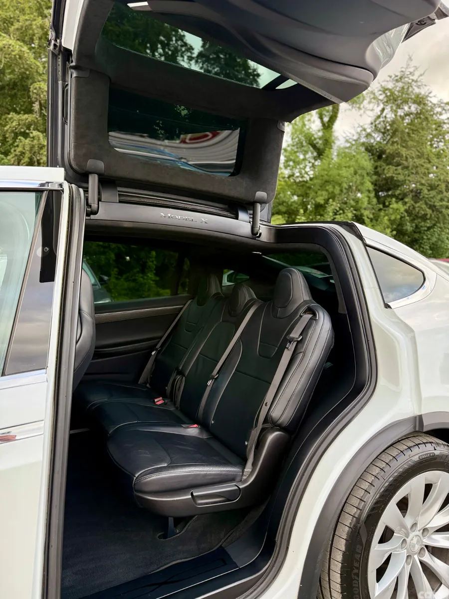 Tesla Model X Hatchback, Electric, 2018, White
