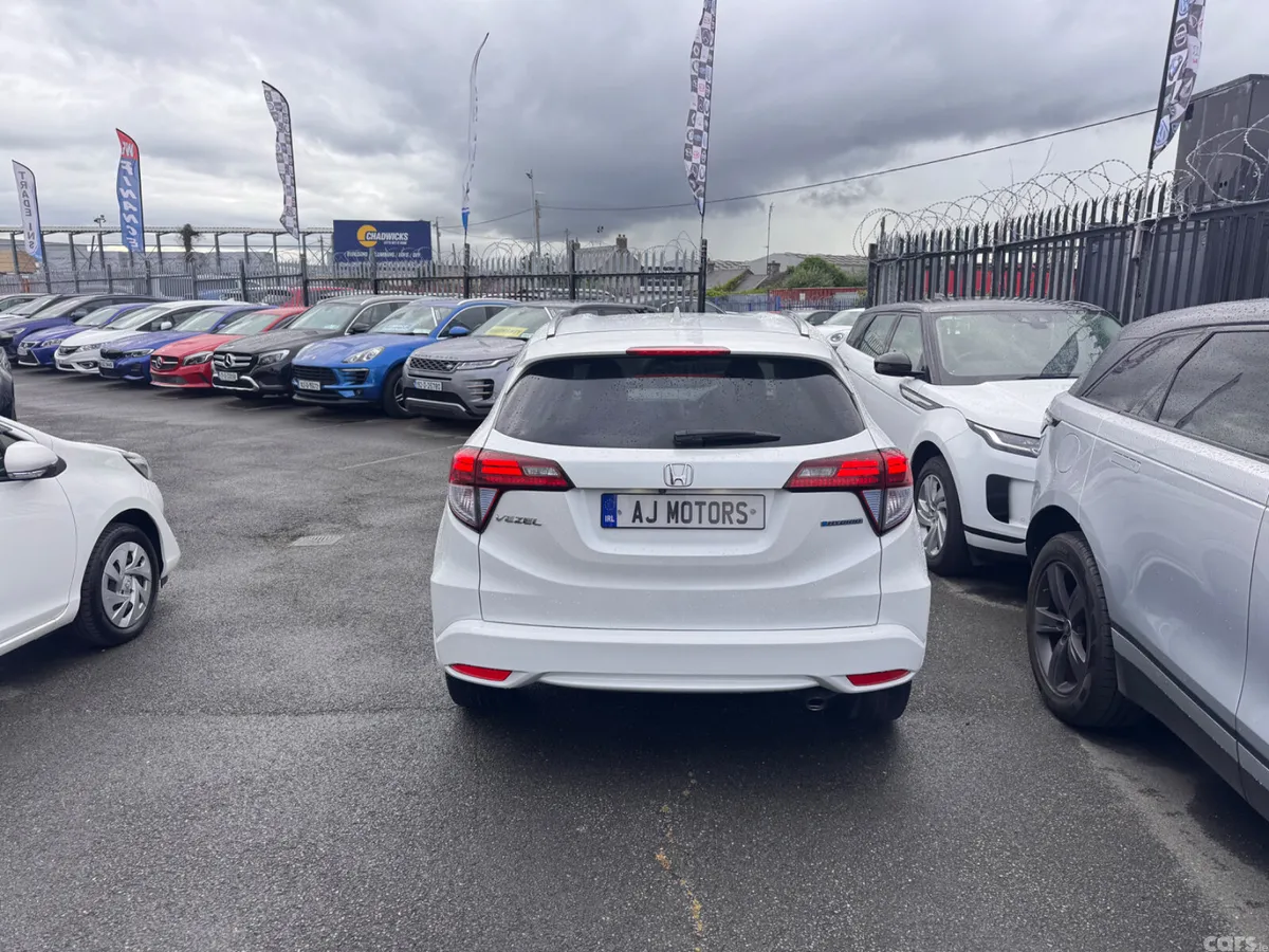 Honda Vezel SUV, Petrol Hybrid, 2015, White