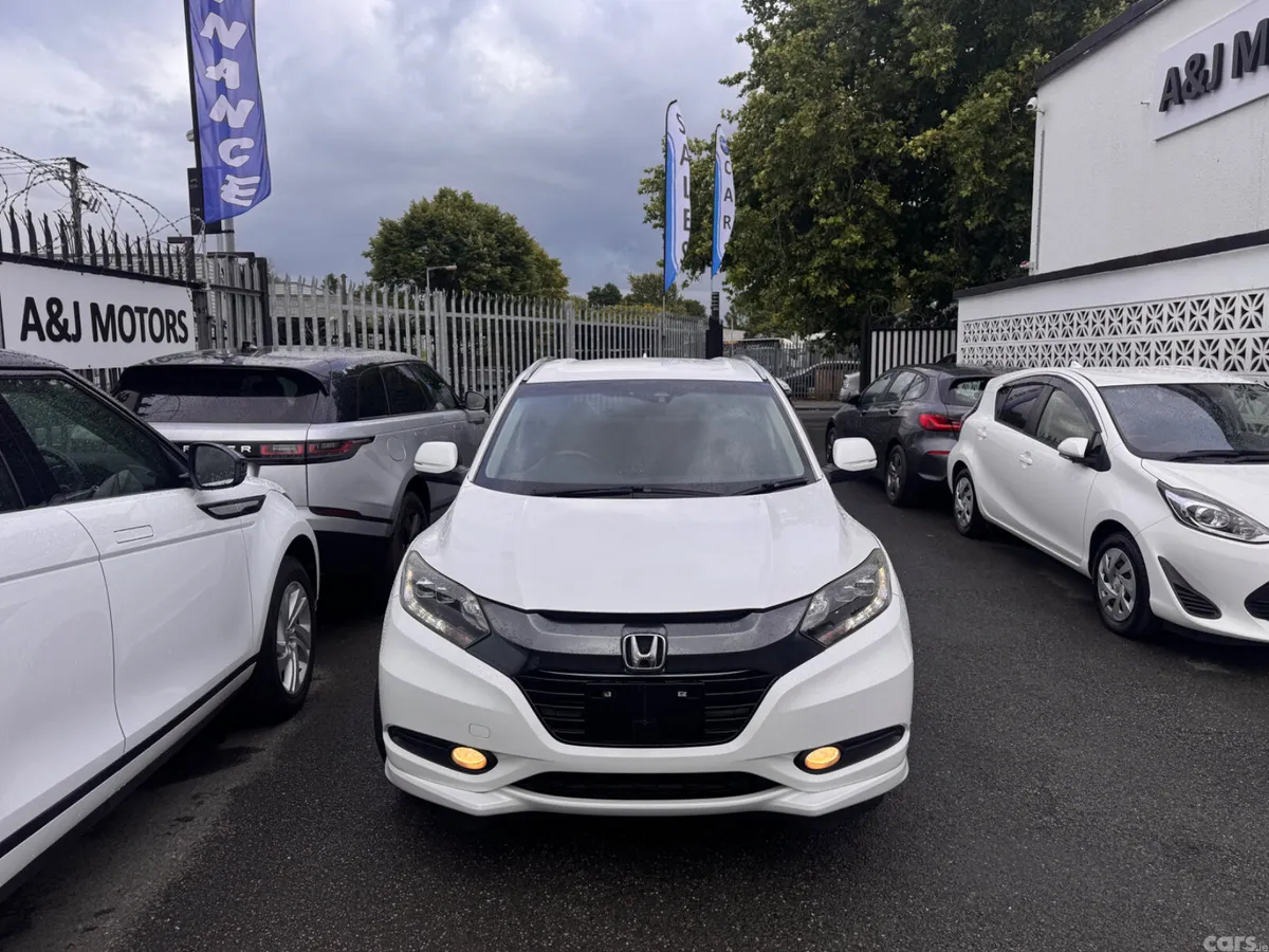 Honda Vezel SUV, Petrol Hybrid, 2015, White