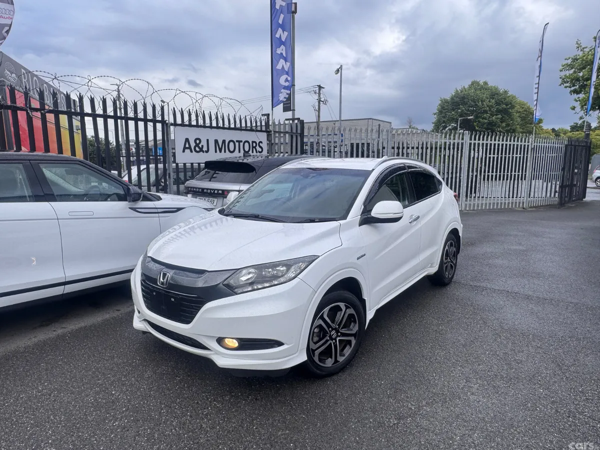 Honda Vezel SUV, Petrol Hybrid, 2015, White