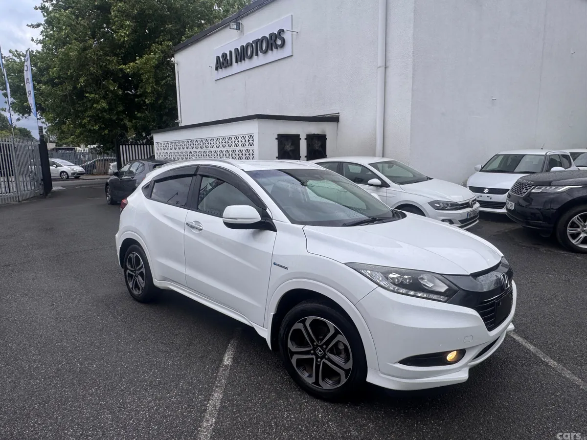 Honda Vezel SUV, Petrol Hybrid, 2015, White