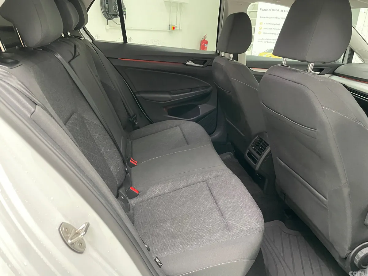 Volkswagen Golf Hatchback, Diesel, 2023, White