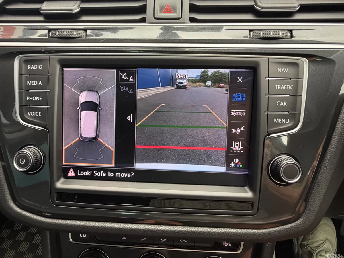 Volkswagen Tiguan MPV, Petrol, 2017, White