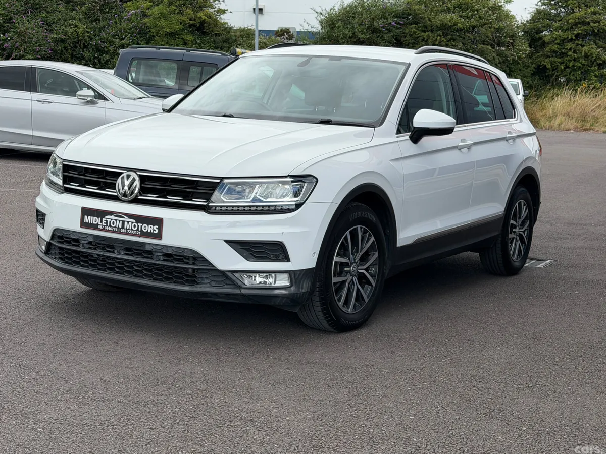 Volkswagen Tiguan MPV, Petrol, 2017, White